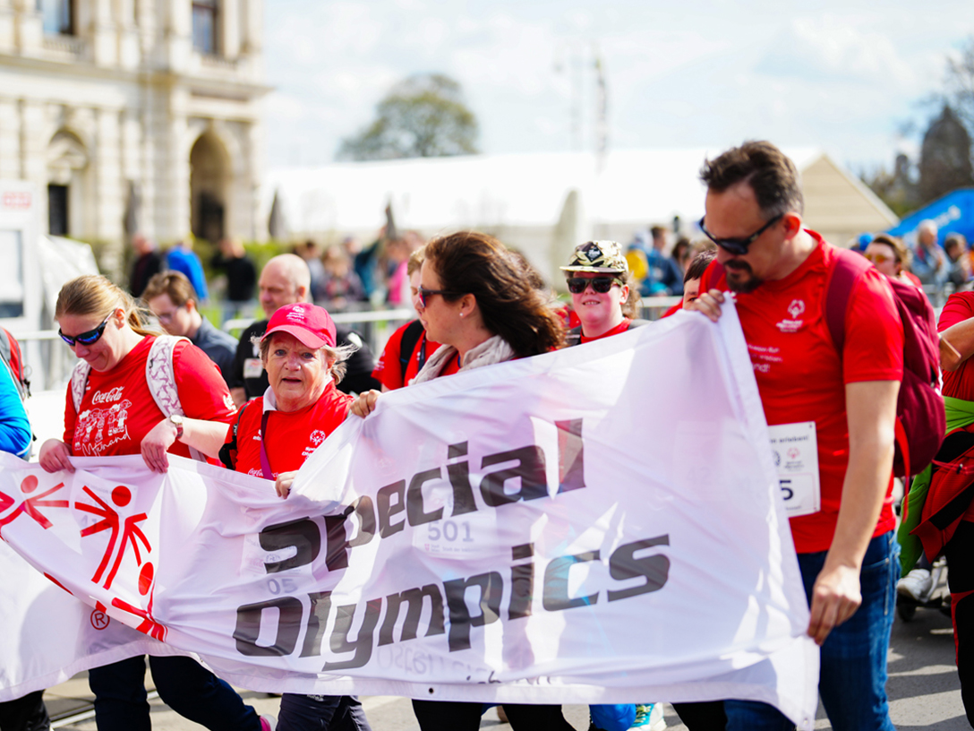 Teilnehmer:innen des Inclusion Runs 2025