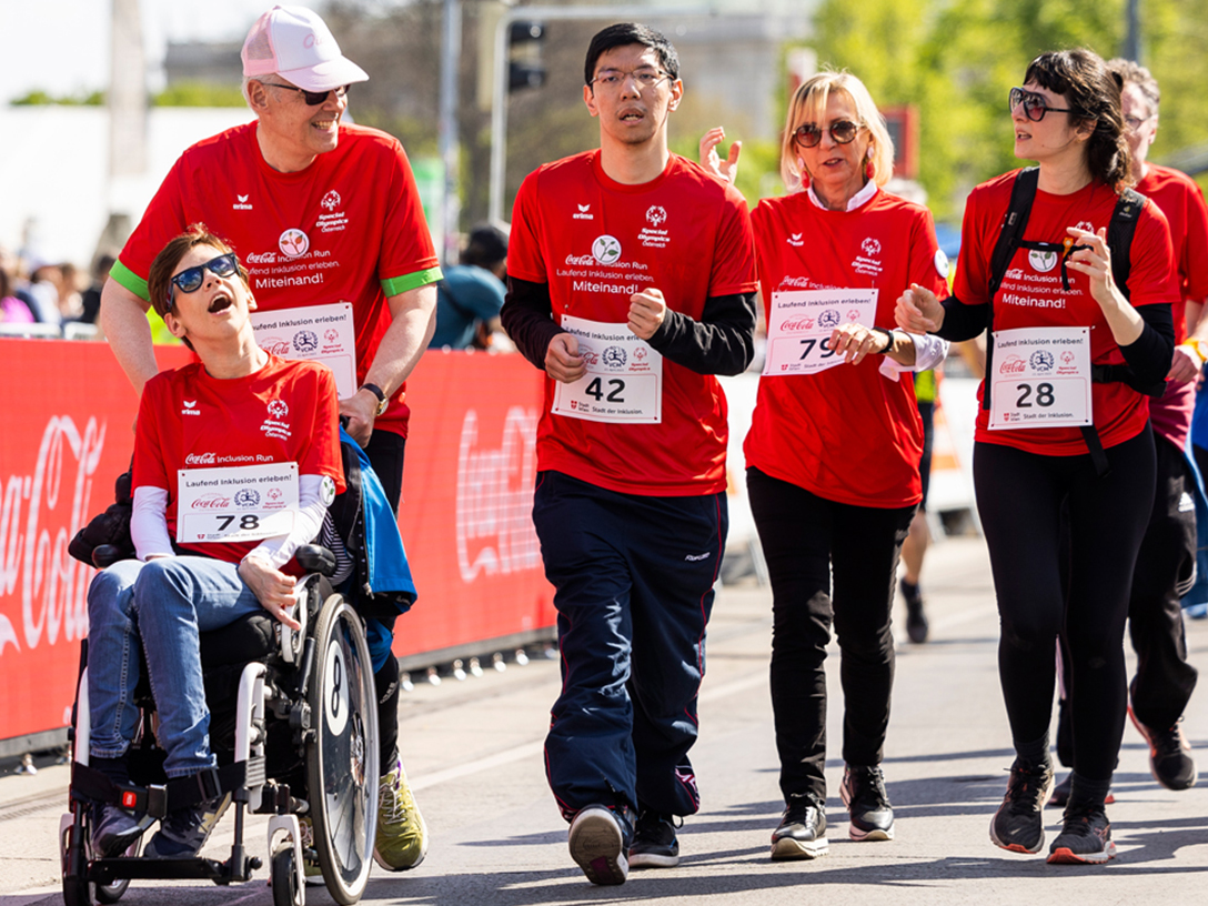 Menschengruppe beim Vienna City Marathon