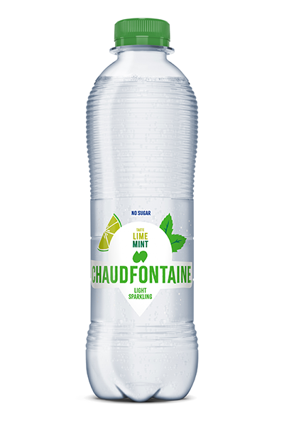 Doorzichtige plastic fles Chaudfontaine licht bruisend mineraalwater met limoensmaak en munt, zonder suiker, met groene dop en etiket met een partje groene limoen en muntblaadjes.