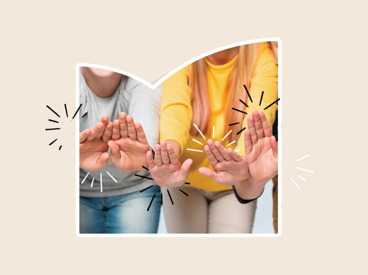 Mãos de pessoas com camisetas cinza e amarela fazendo gestos expressivos com raios de luz desenhados