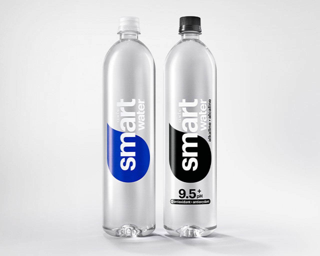 deux bouteilles de smartwater