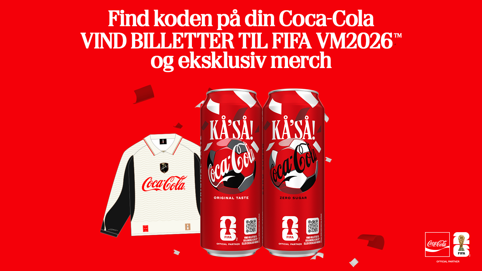 Coca-Cola FIFA World Cup 26™ dåser på rød baggrund med Coca-Cola jersey