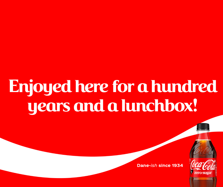 Et rødt banner med en Coca-Cola-glasflaske