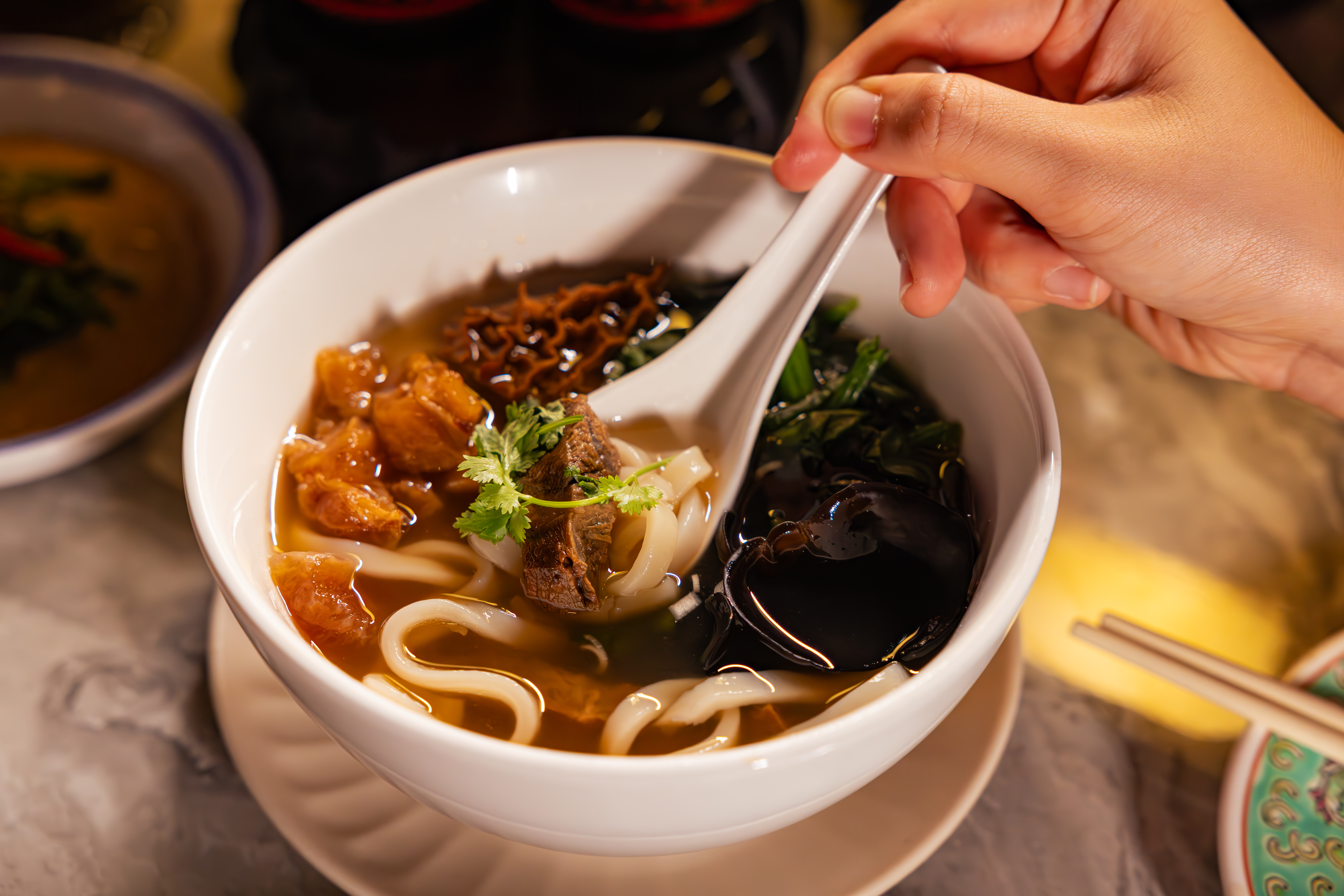 웨이 티하우스 앤 레스토랑의 대표 메뉴 대만식 스태미나 우육면