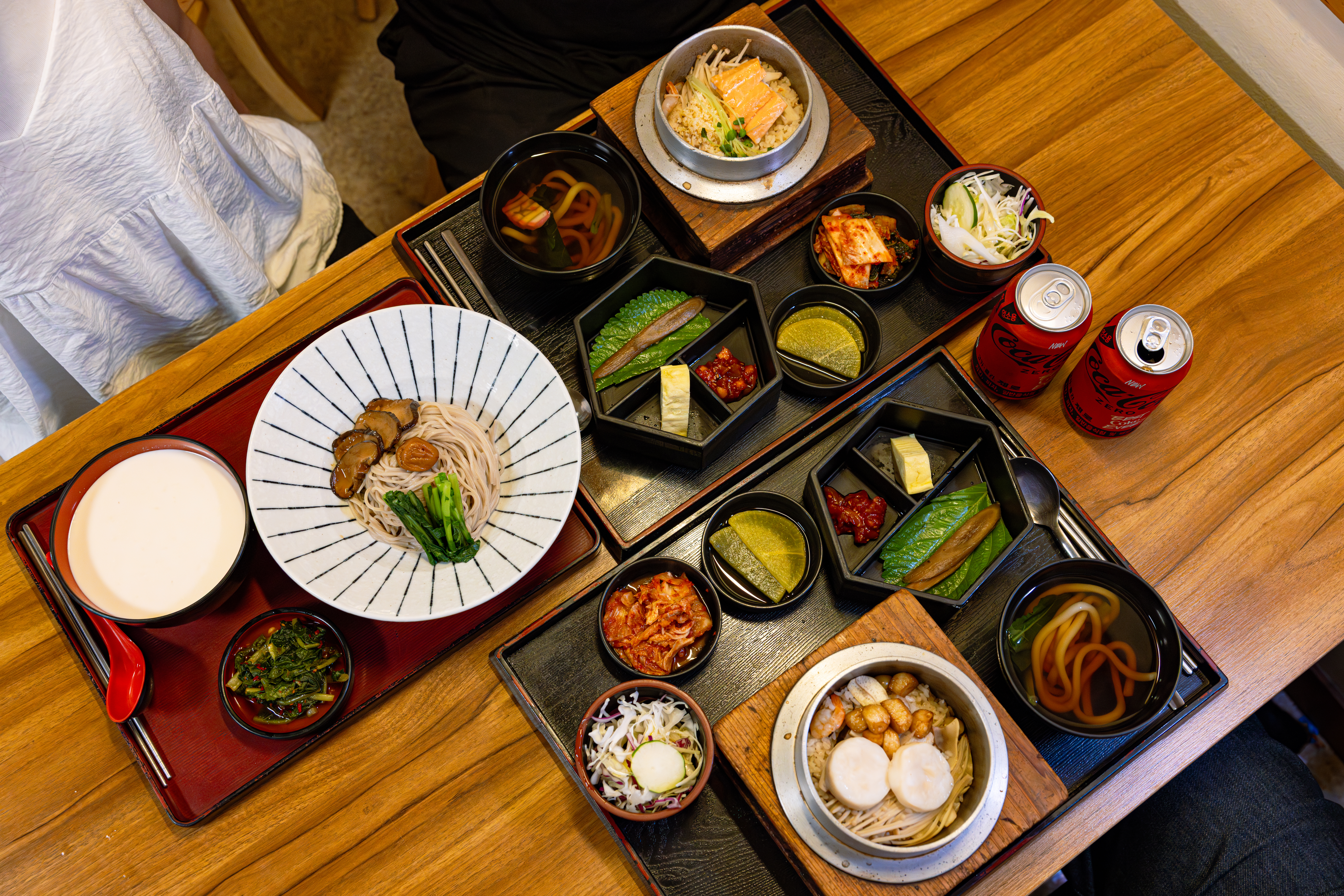 ‘도도야’의 대표메뉴, 관자버터 가마, 연어 가마, 두부소바와 새로워진 코카-콜라 제로