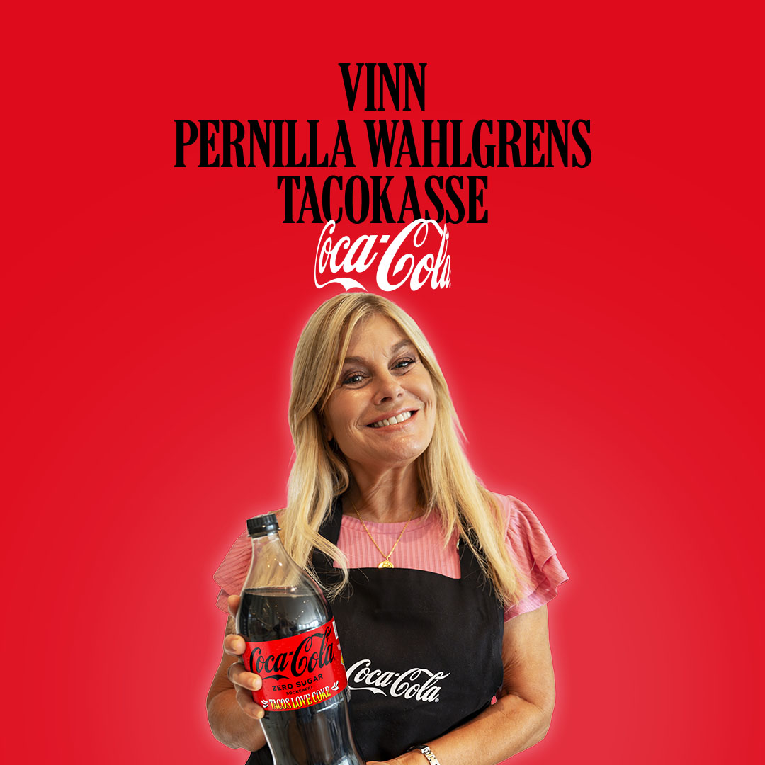Kvinna som håller en Coca-Cola-flaska med text som säger vinn Pernilla Wahlgrens tacokasse.