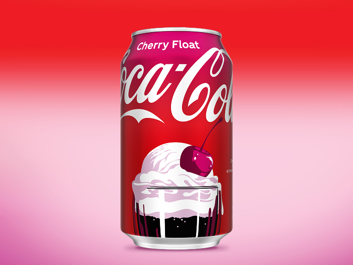 Lata roja de Coca-Cola con la etiqueta "Cherry Float" en la parte superior y una ilustración de un helado flotante con una cereza encima, sobre un fondo con degradado de rojo a rosa.